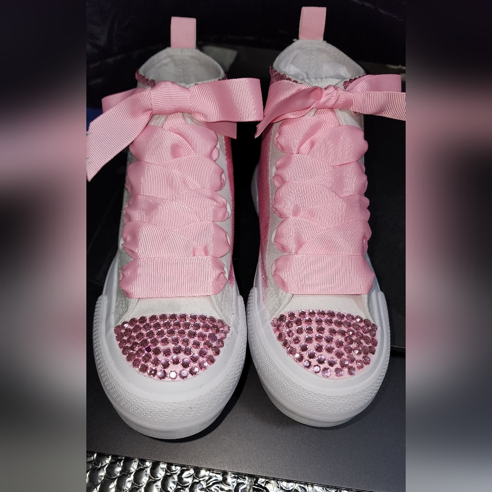 Hot off-press, Custom kid's sneakers with a Free T-shirt to match.